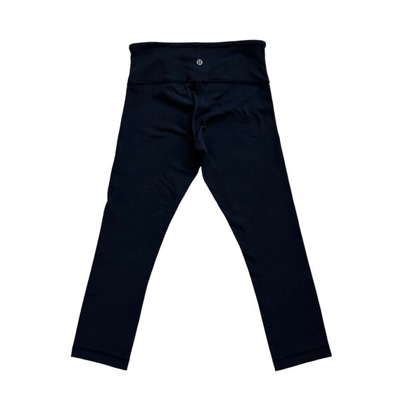 Lululemon Black Cropped Leggings 22" Size 4 - Picture 1 of 6